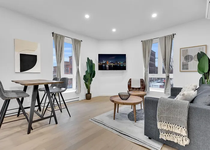 Deluxe Suites Downtown Montreal