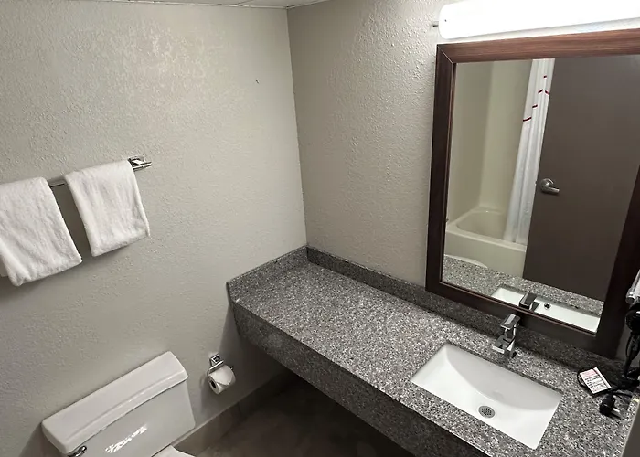 Red Roof Inn Charleston - Dunbar