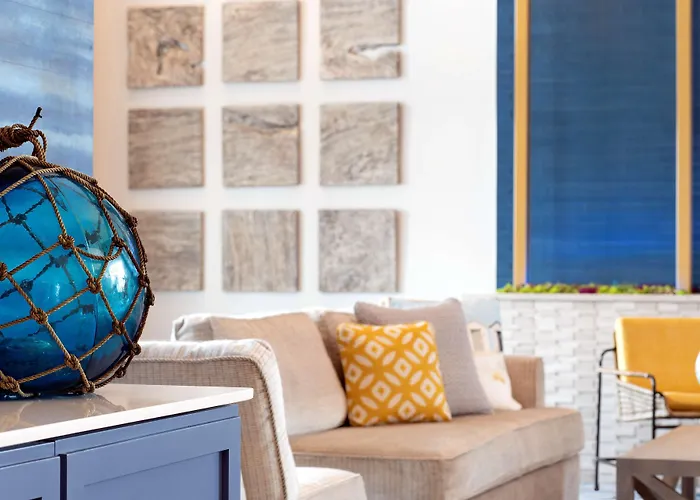 Fenwick Shores, Tapestry Collection By Hilton
