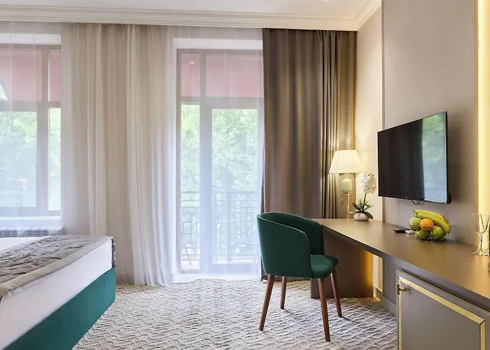 Maestro Address Hotel