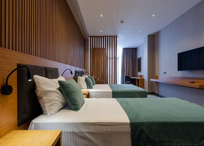 Hotel Monarch