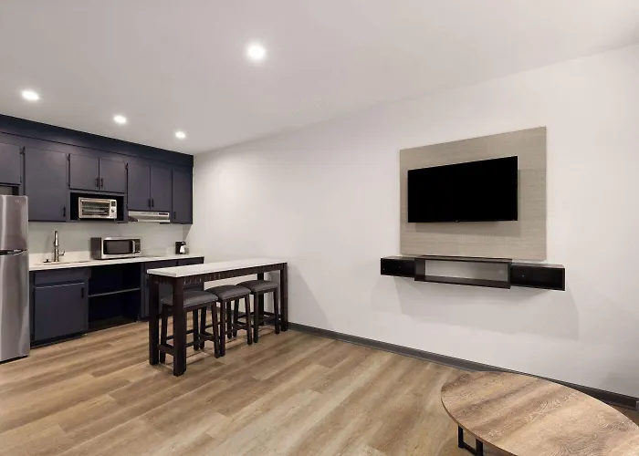 Ramada By Wyndham Studio Suites Dothan