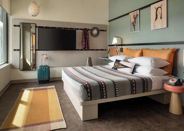 Moxy Portland Downtown