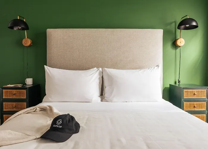Sosuite At The Vine - Old City