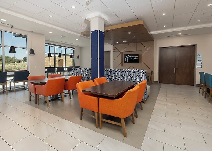 Holiday Inn Express & Suites Ridgecrest - China Lake By Ihg