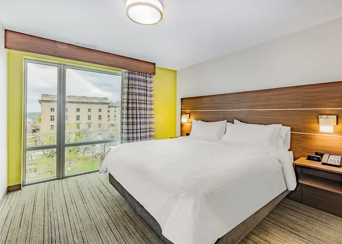 Holiday Inn Express & Suites - Lincoln Downtown By Ihg