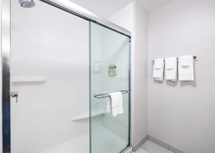 Holiday Inn Express & Suites - Lincoln Downtown By Ihg