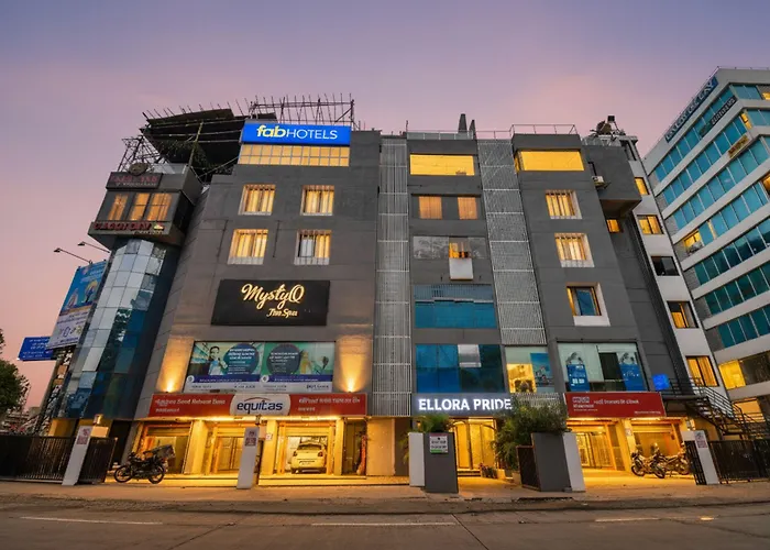 Fabhotel Gargi Inn - Nr Balewadi Stadium