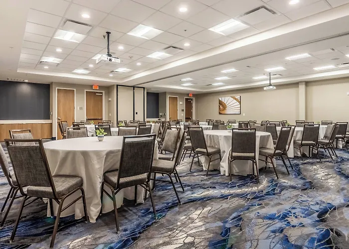 Fairfield Inn & Suites By Marriott Dallas Dfw Airport North Coppell Grapevine