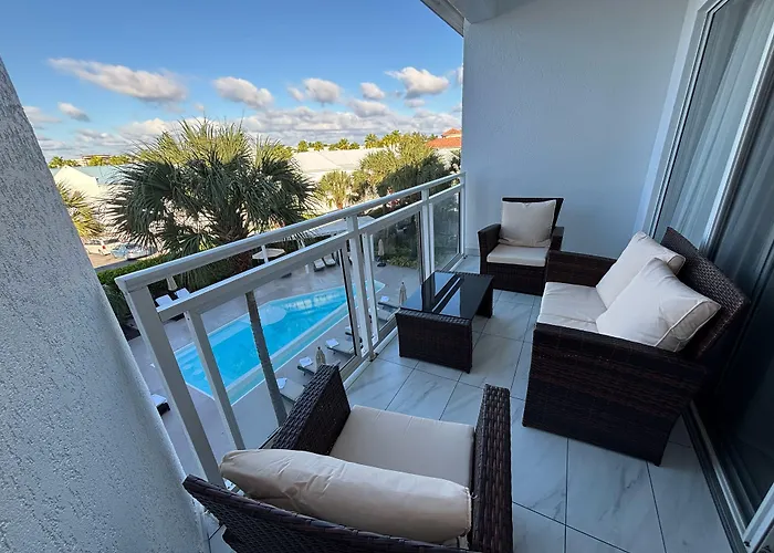 Grace Bay Suites