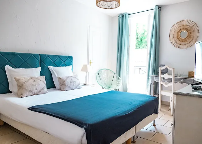 Logis Hotel Et Restaurant La Bastide Cabezac