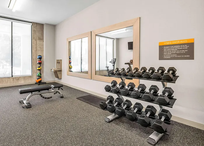 La Quinta Inn & Suites By Wyndham San Jose Airport-Downtown