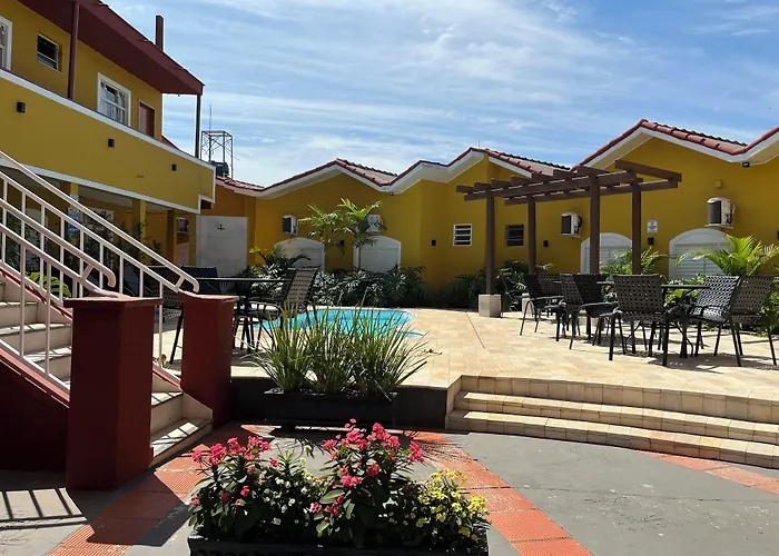 Kanoa Hotel