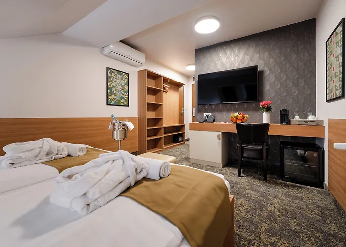 Hotel Garzon Plaza