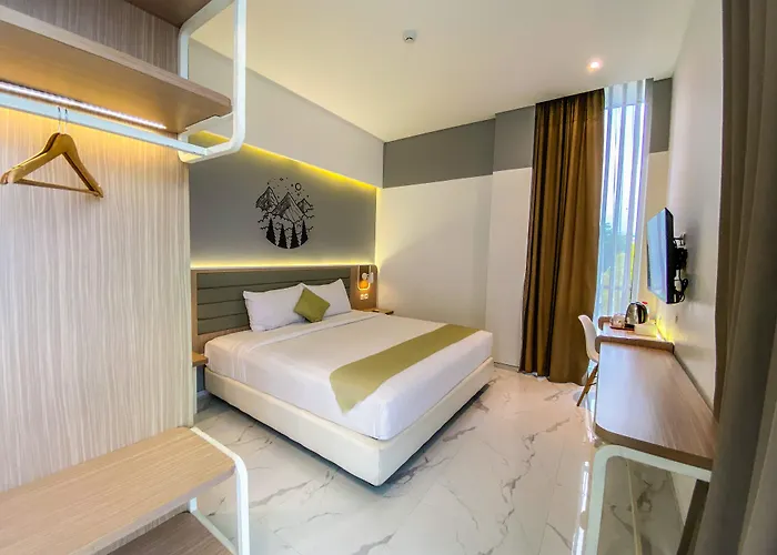 Facade Hotel By Azana