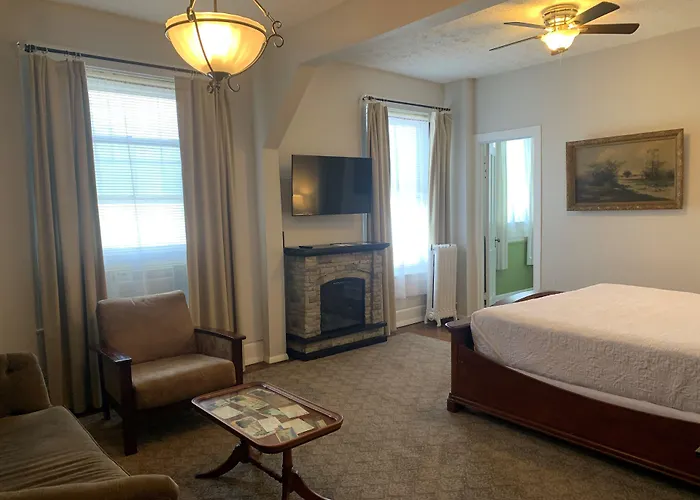 Naples Hotel