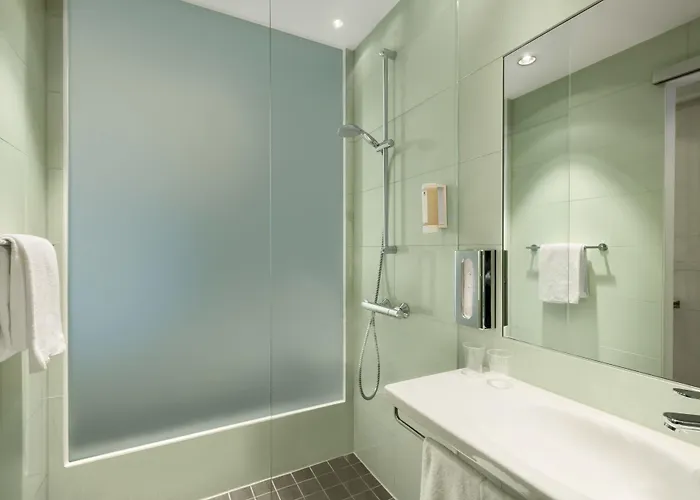 Super 8 By Wyndham Dresden