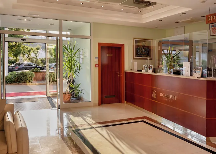 Hotel Dobrovit