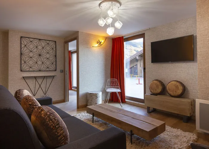 Hotel Base Camp Lodge - Bourg Saint Maurice