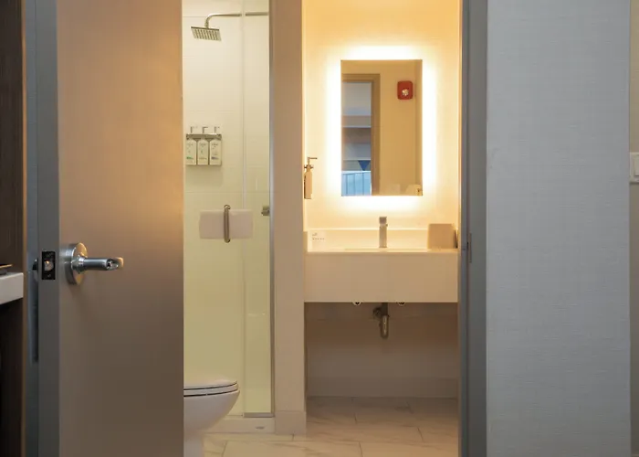Holiday Inn Express - New Rochelle By Ihg