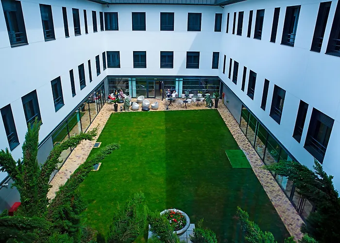 Les Jardins de St Cloud