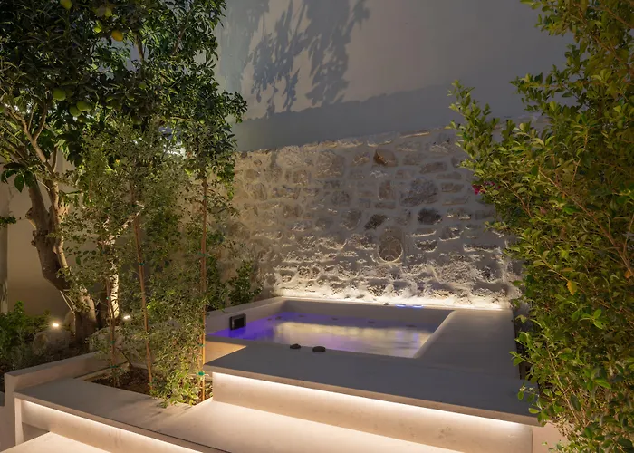 Inotropes Boutique Suites - Adults Only