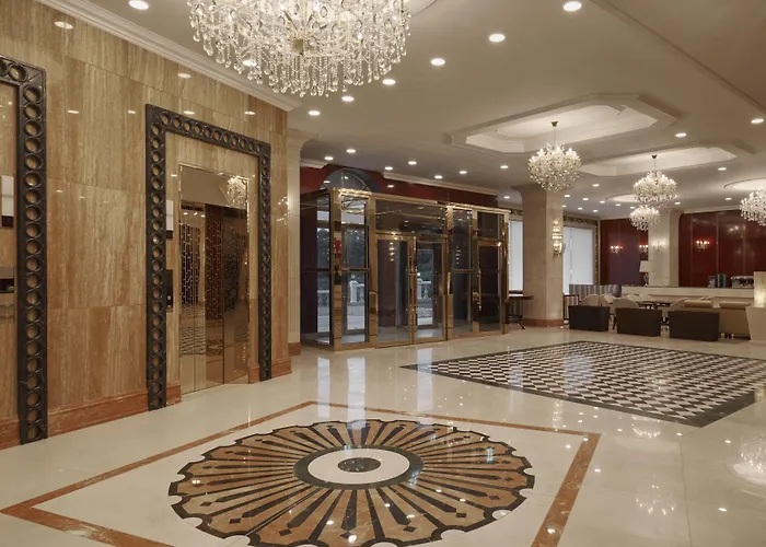 Goldone Hotel & Suites