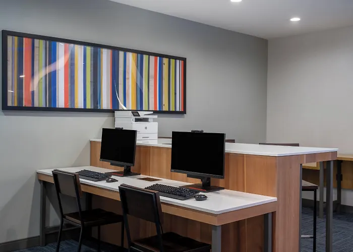 Holiday Inn Express & Suites - Gilbert - Mesa Gateway Airport