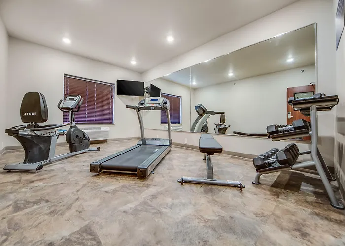 Cobblestone Hotel&Suites - Cozad