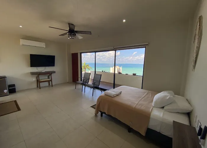 Cuxos Hotel Beachfront