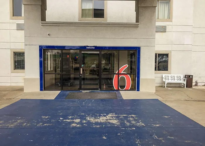 Motel 6-Woodway, Tx