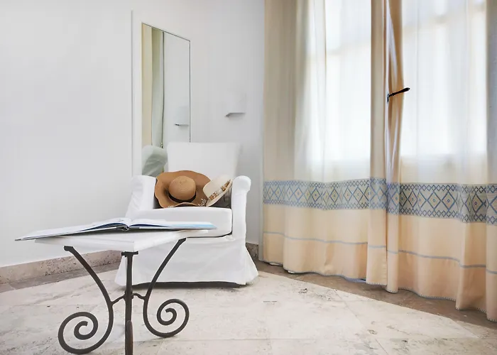 Phi Hotel Sighientu