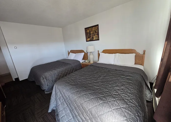 Camelot Court Motel