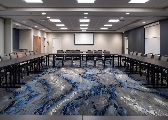 Fairfield Inn & Suites By Marriott Canton