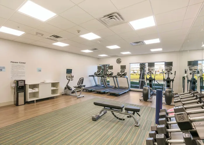 Holiday Inn Express & Suites Jacksonville - Town Center By Ihg