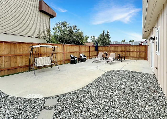 Colony Suites