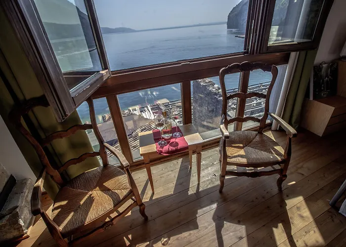 Pra De La Fam Hotel & Apartments