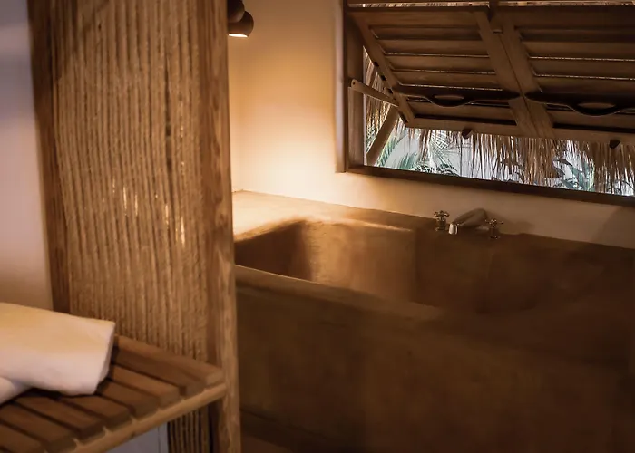 Hotel Descalzo - Adults Only - Beachfront