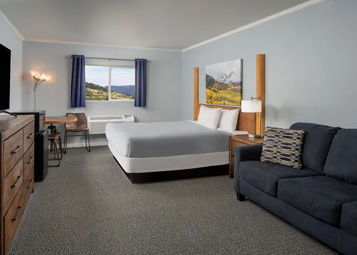 Gold King Mountain Inn
