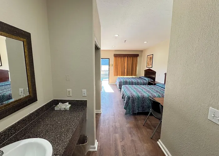Garden Inn Hotel
