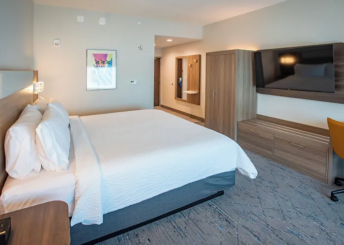 Holiday Inn Express & Suites Pensacola Airport North - I-10 By Ihg