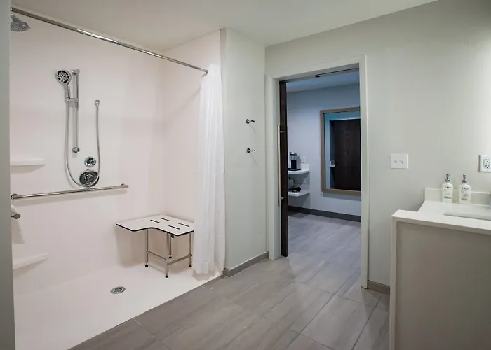 Holiday Inn Express & Suites Pensacola Airport North - I-10 By Ihg