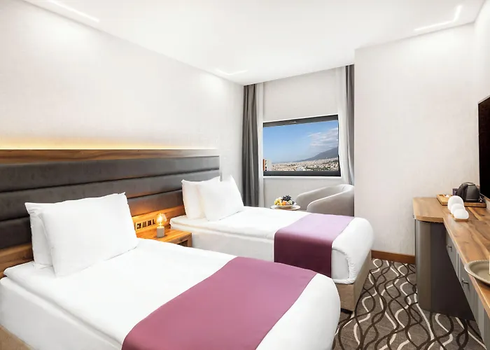 Lilium Hotel & Suites
