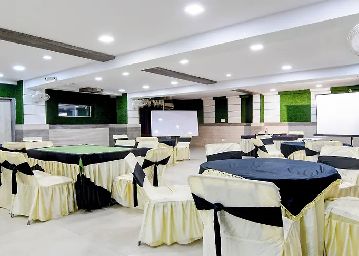 Fabhotel Star Lotus