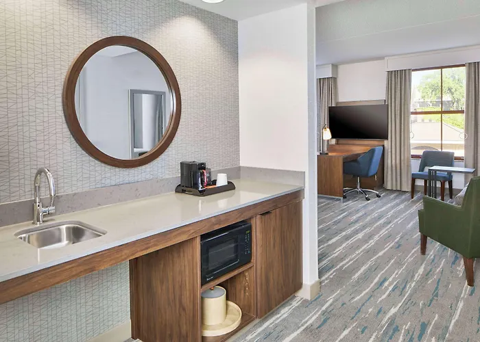 Hampton Inn & Suites Saratoga Springs Downtown