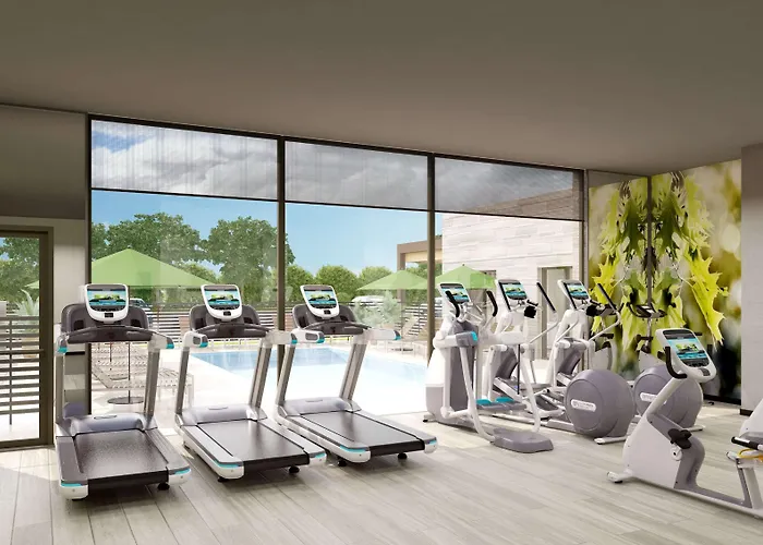 Wyndham Garden Orlando Airport - Free Airport Shuttle - Park N' Fly Available