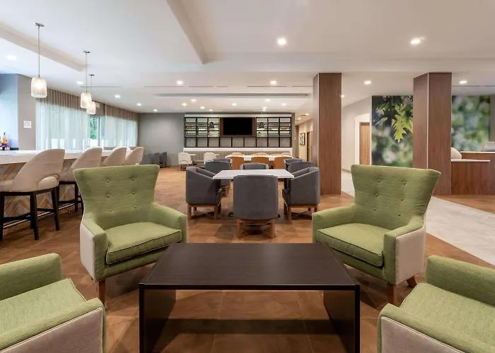 Wyndham Garden Orlando Airport - Free Airport Shuttle - Park N' Fly Available
