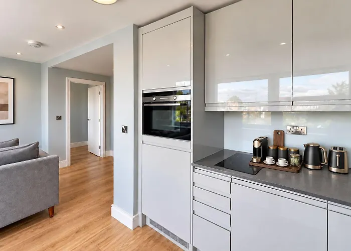 Luxurious One Bedroom Apartment In Bond Street