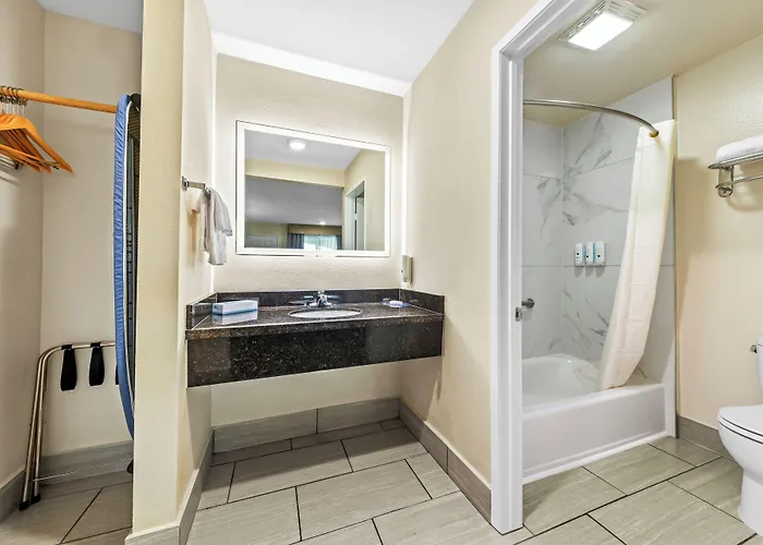 Quality Inn & Suites Hesperia-Victorville