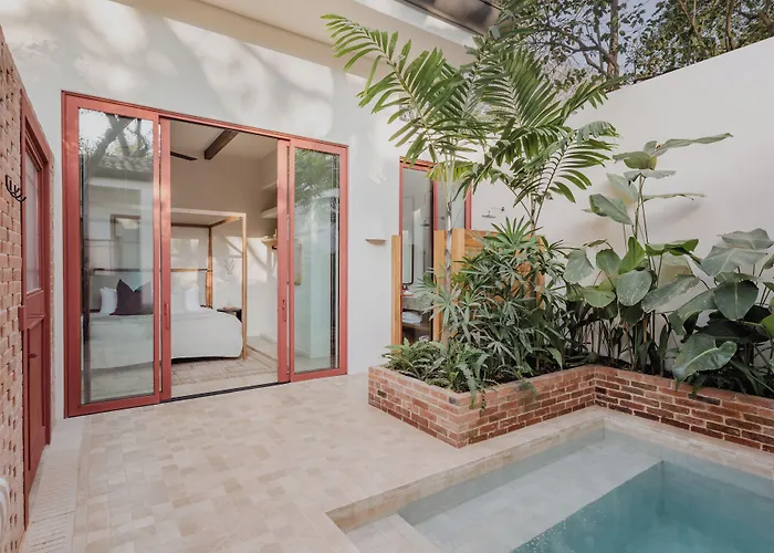 Sendero Hotel & Villas